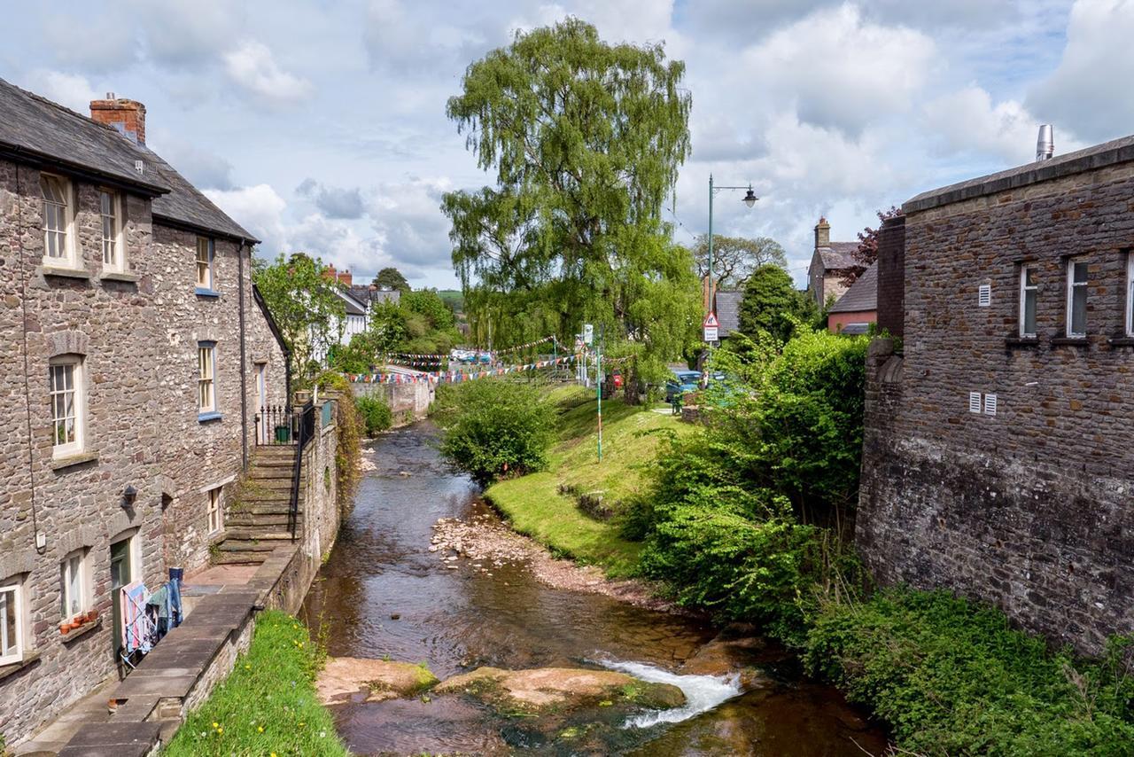 Sound Of The River Talgarth Exterior photo